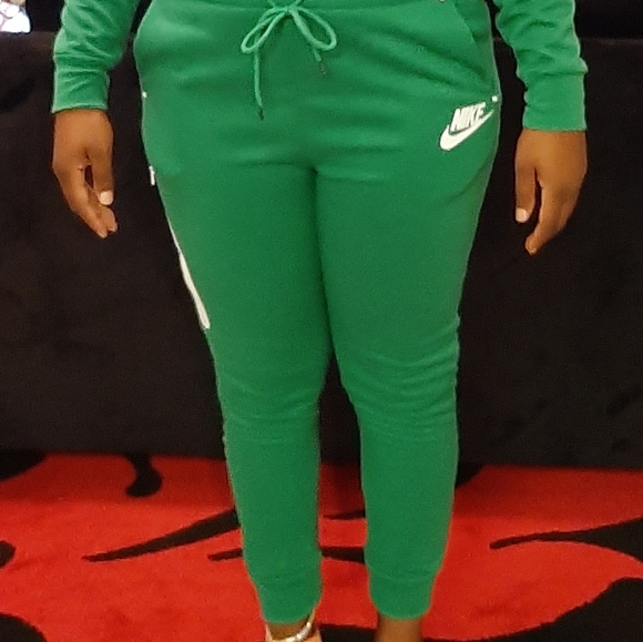 Sweatsuits - Picture 5 of 6